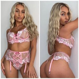 ❤️ NEW malibu barbie embroidery lingerie set